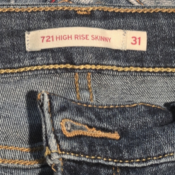 Levis Distressed 721 High Rise Blue Jeans - Picture 8 of 8